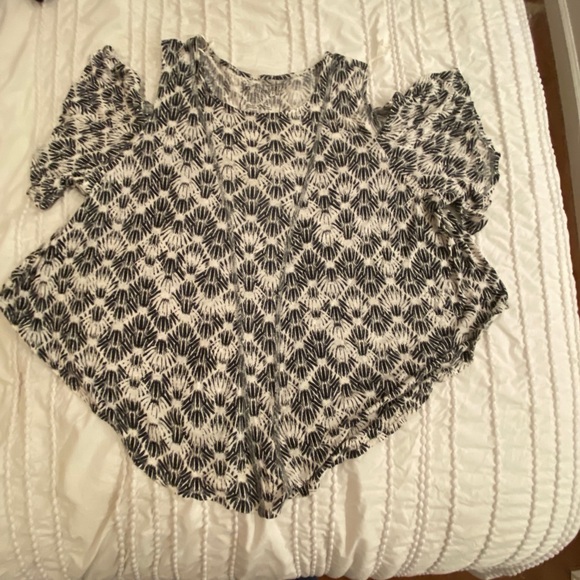 We The Free cold shoulder tee by Free People - Picture 8 of 9